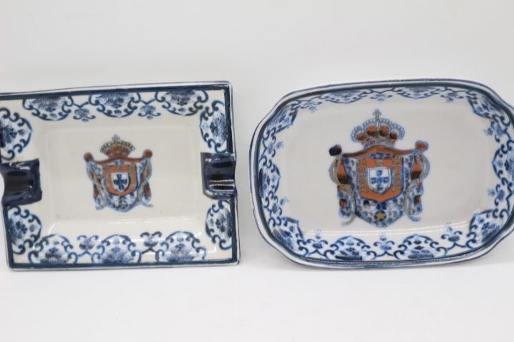 Cinzeiro em Porcelana Chinesa com Brasão D. Luiz XX