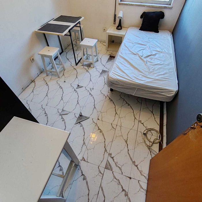 Quarto individual sem caução Olivais Sul