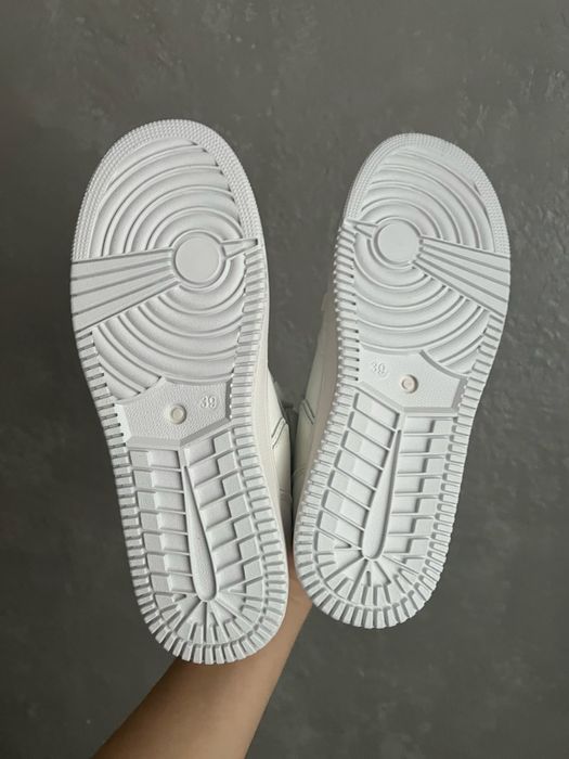 Кеди , кросівки високі