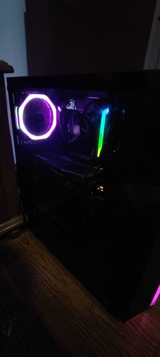 PC GAMER + monitor 180hz