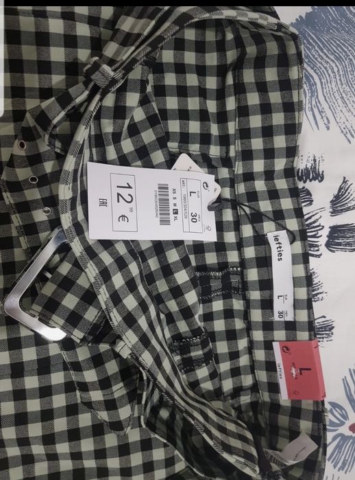 Mini saia, nova com etiqueta