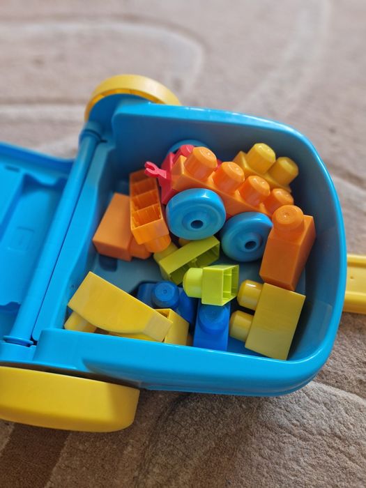 Продаю конструктор лего