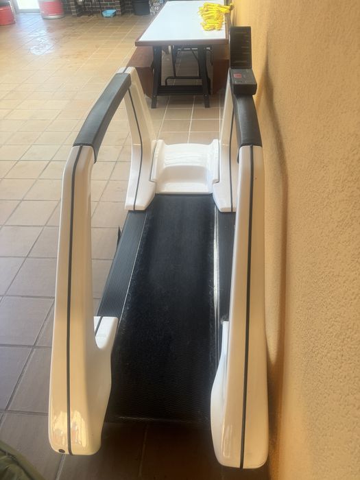 Passadeira profissional powerjog G100 nao trabalha pecas