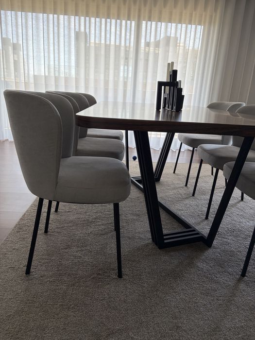 Vendo Mesa + Cadeiras sala Jantar Pau Ferro NOVA
