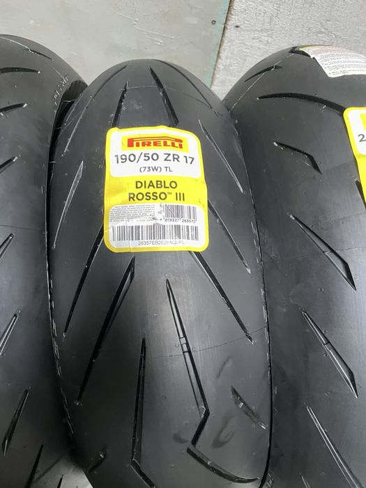 Нова Мотошина  Pirelli diablo rosso 4 і 3 Рульові та задні