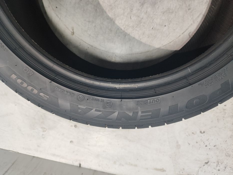 2 pneus semi novos 245/45R19 102Y Oferta da Entrega