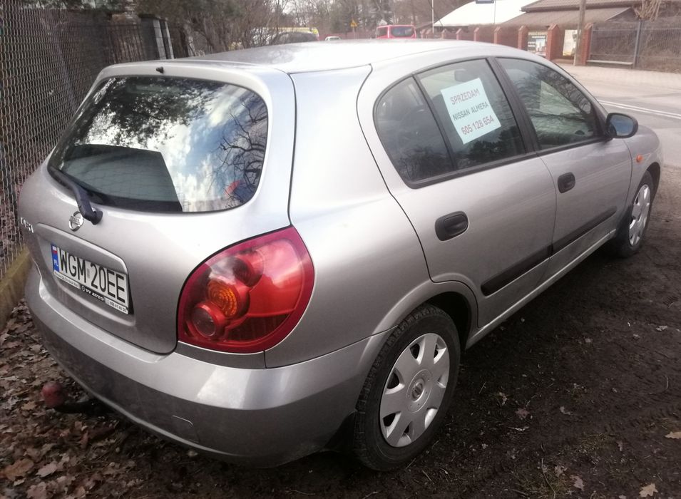 Nissan Almera 1.8