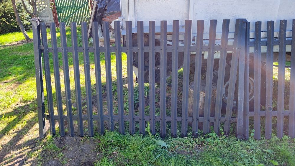 Przęsła ogrodzeniowe i 3 słupki