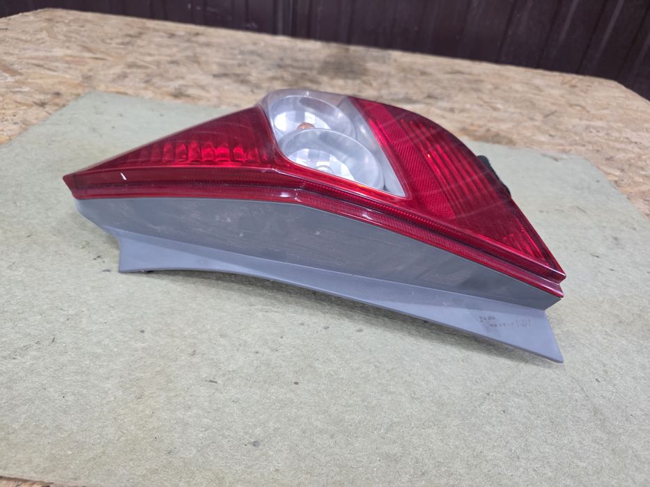 Lampa prawa tył tylna Honda Jazz II 2 04r