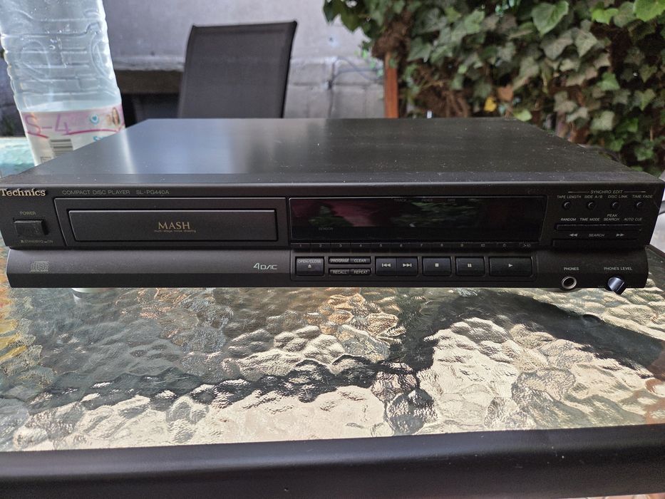 Odtwarzacz CD Technics sl pg440a