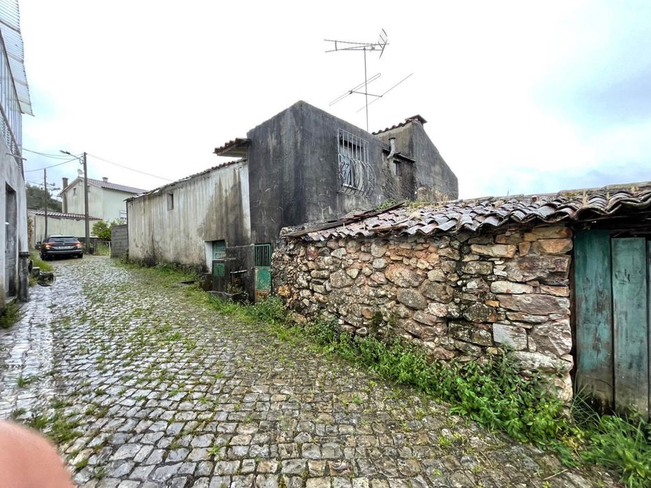 Casa  para remodelar e terreno