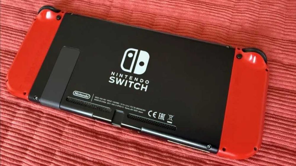 Nintendo Switch V1 ( unpatched ) - Mint condition