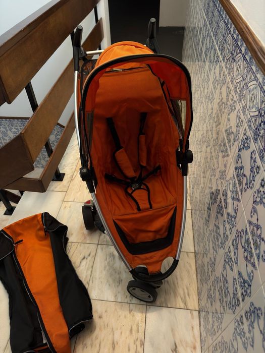 Carrinho Quinny bom estado