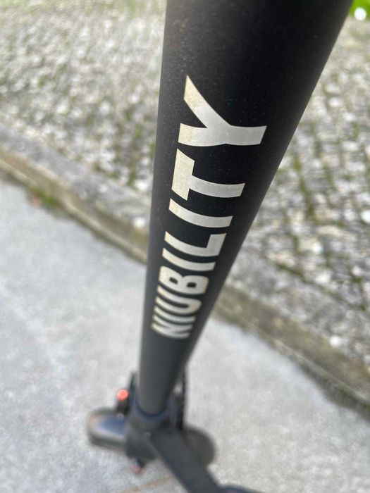 Trotinete Niubility N2 | Autonomia até 30 km | Velocidade 25 km/h