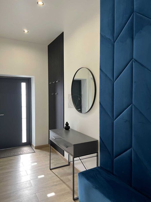 Продаю будинок 182 кв.м. з ремонтом та виходом на озеро, КМ Міжріччя