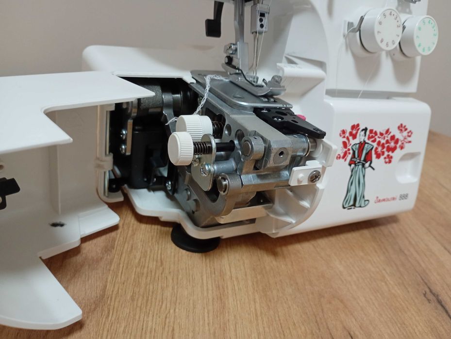 Оверлок  Janome 888