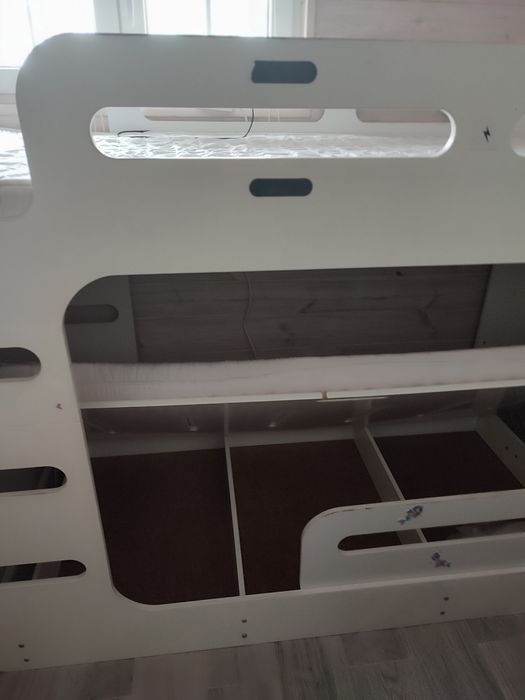 Łóżko dwupiętrowe