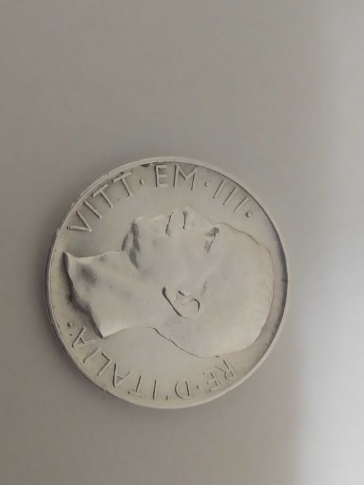 Продам срібну монету Італія 10 лір 1928 року