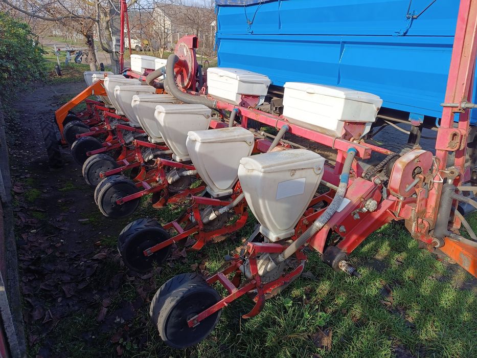 Сівалка пневматична ВЄСТА-8