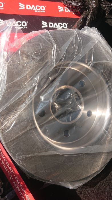 Tarcze i klocki hamulcowe Mazda 3