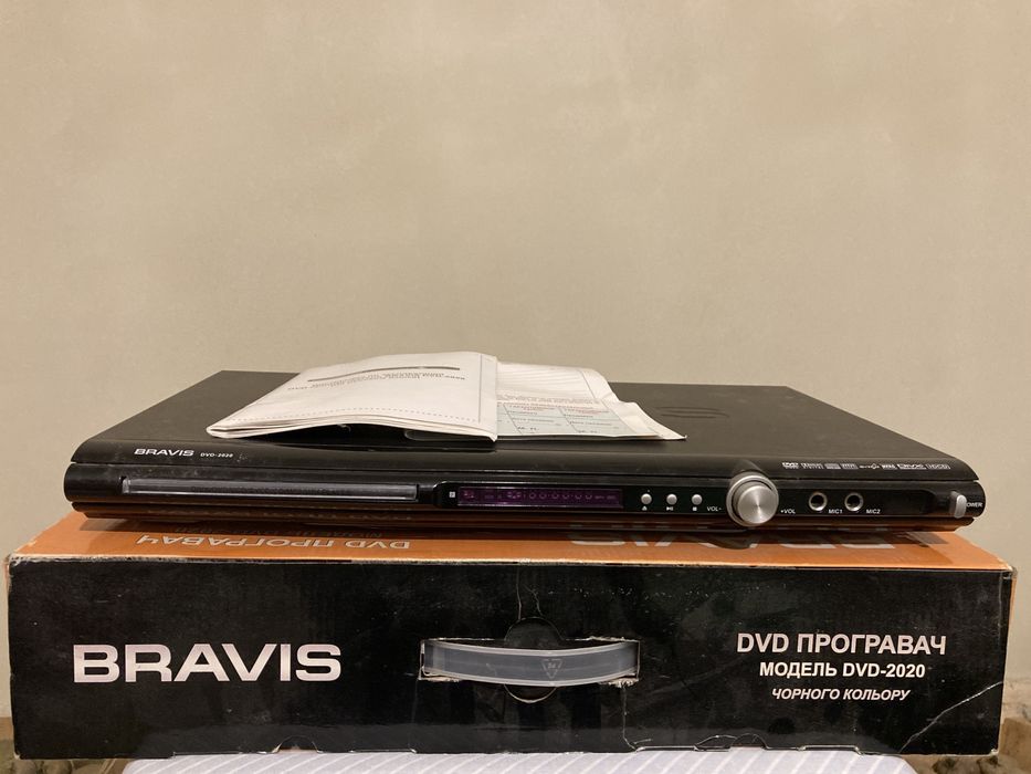 DVD ДВД плеєр караоке програвач Bravis DVD-2020