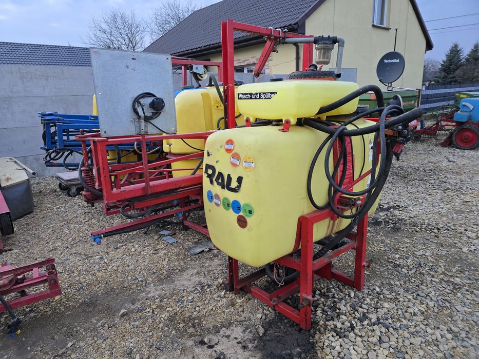 Opryskiwacz zawieszany Rau 400l jarmet 600l