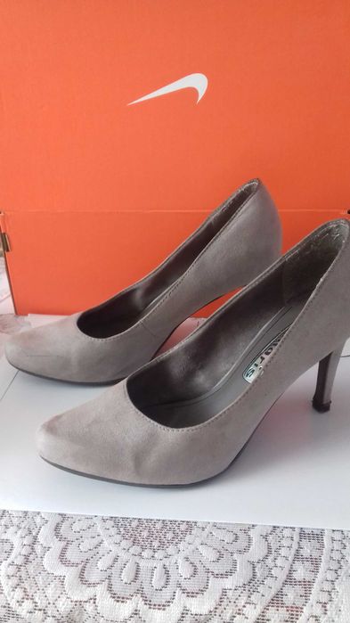 Szpilki buty 40 Tamaris
