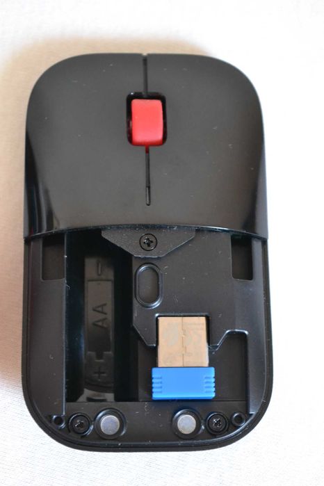 Mysz bezprzewodowa hp Z 3700 czerwona Nowa.