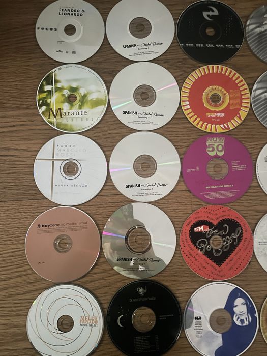 Lote de 50 cds originais  sem capas