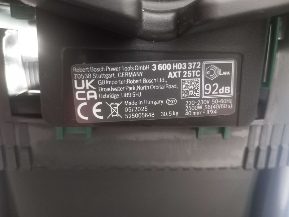 Rozdrabniacz do gałezi frezowany Bosch axt 25 tc profesjonalny 2500 W