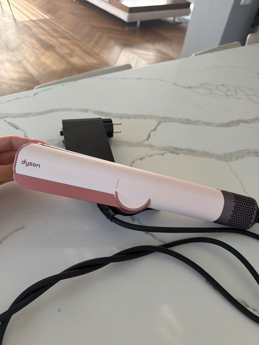 Випрямувач для волосся Dyson