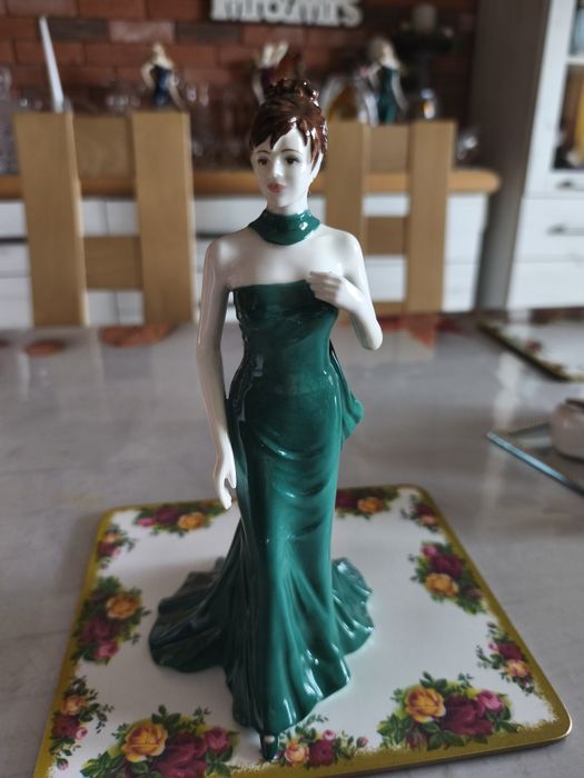 Figurka porcelanowa coalport