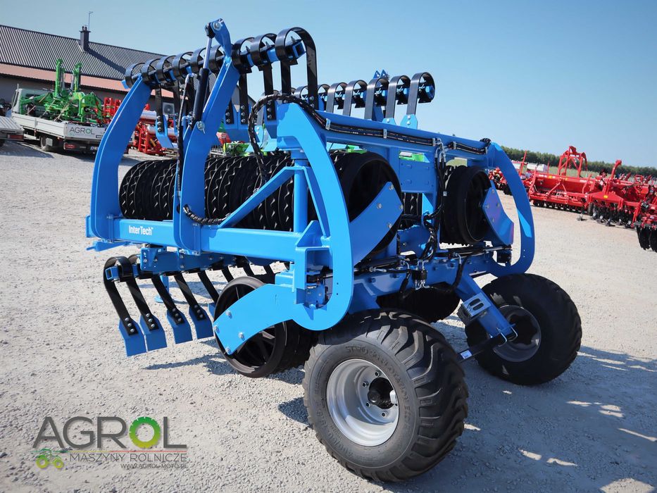 Wał posiewny 6,3m fi 600 z włóką Inter-Tech koła 400ki Agro-Factory