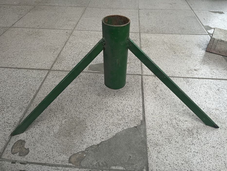 Підставка під ялинку