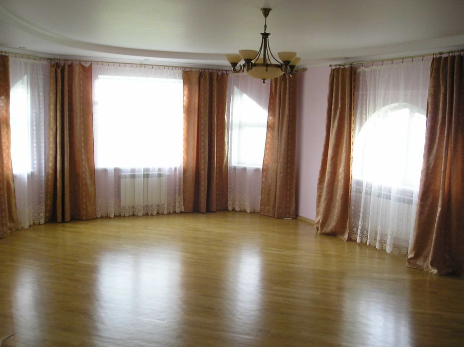 Будинок 3-х поверховий Запитів Львівська область