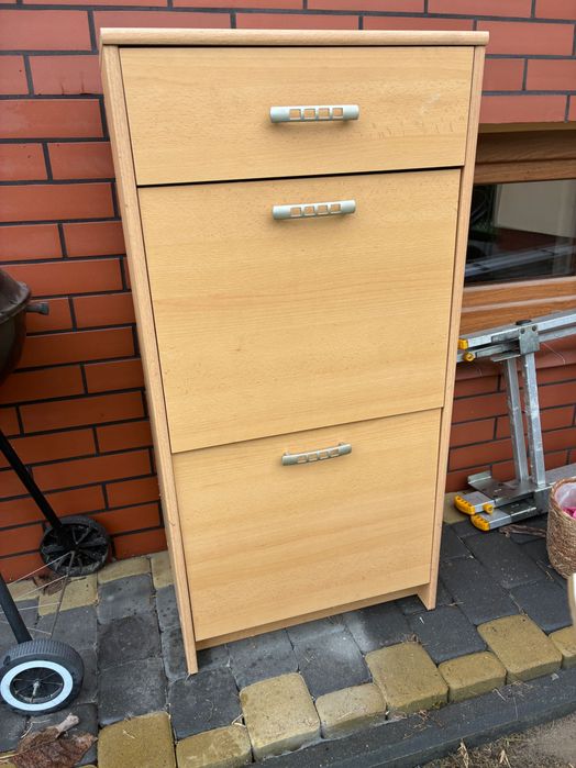 Sprzedam szafkę na buty