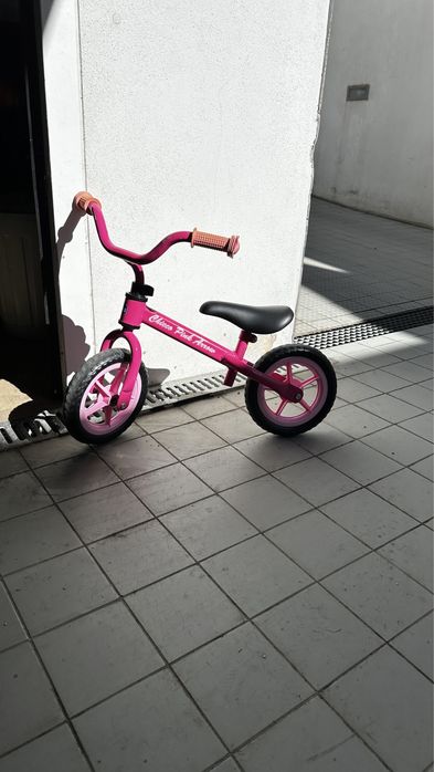 Chicco - Bicicleta de Aprendizagem Rosa Sem Pedais
