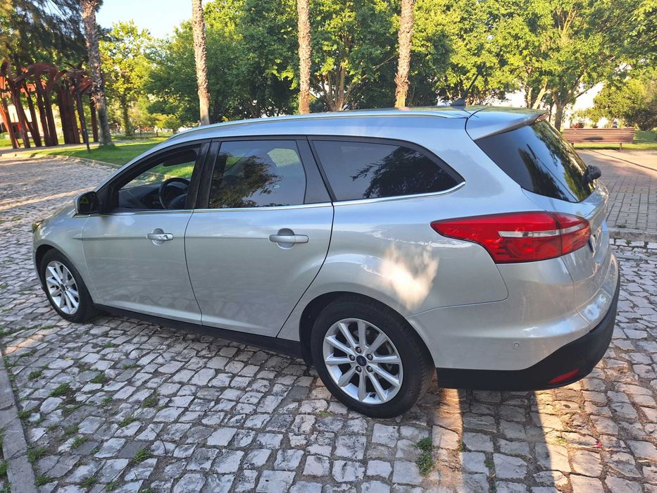 Ford Focus SW Titanium 120 C/V Irrepreensível de 2017