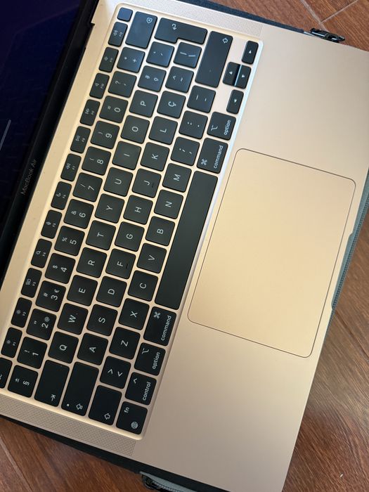 Macbook Air M1 256GB, RAM 8GB
