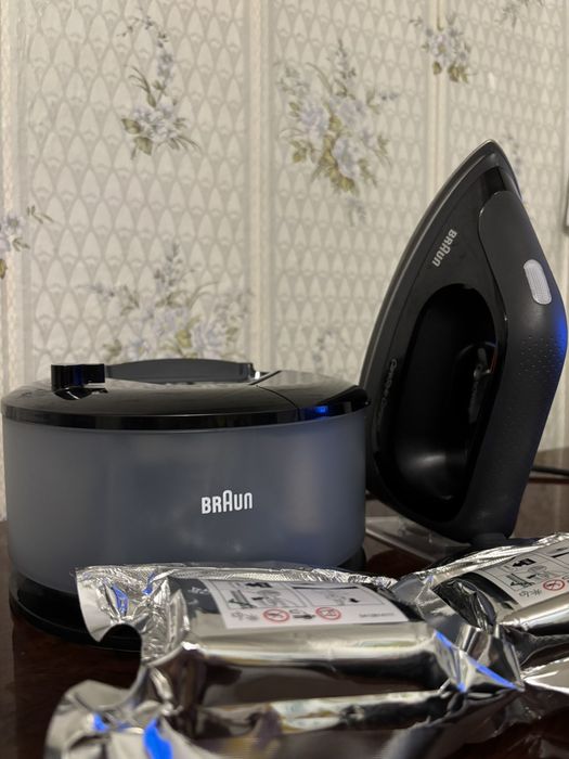 Утюг с паровой системой Braun Care Style Compact