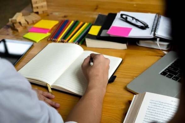 Explicações Economia A Preparacão Exame