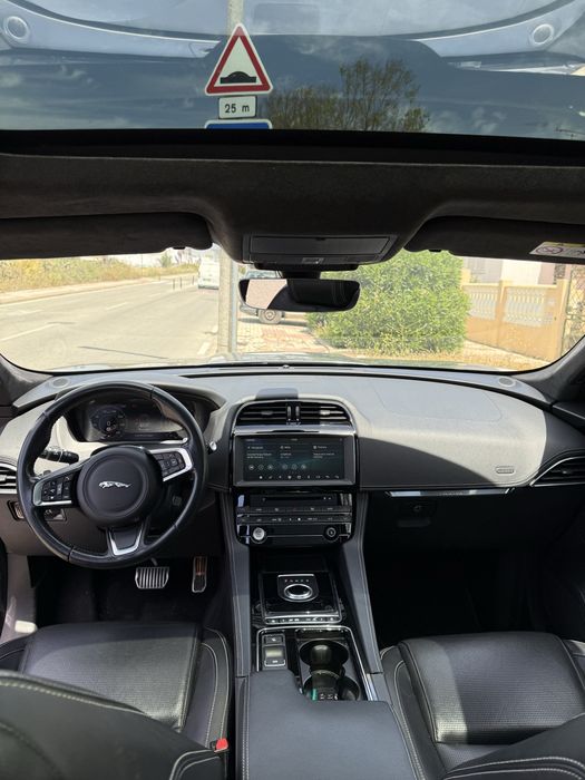 Jaguar F PACE 2.0 i4D 240cv