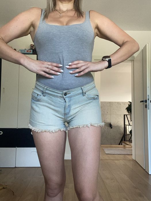 Krótkie spodenki r. 36 S jeansowe