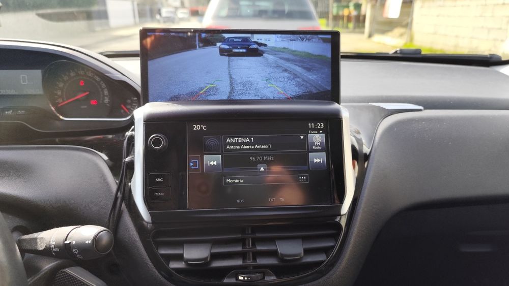 Peugeot 208 1.2 gasolina 2015