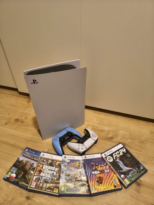 Konsola PS5 z napędem + 2 pady DualSense i 5 gier
