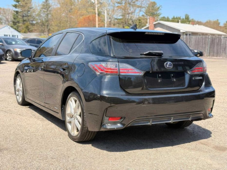 Lexus CT 200h      2017