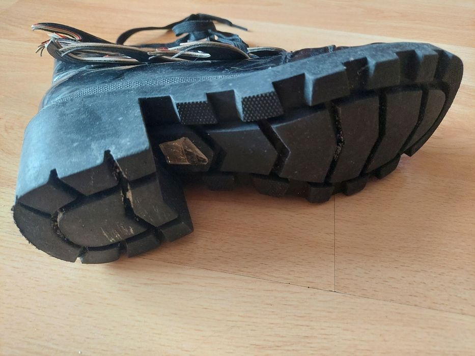 buty | półbuty | glany | płomienie | ognie | skrzydła | obcasy