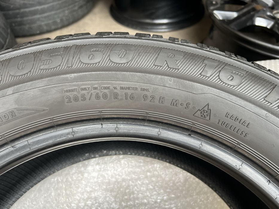 SEMPERIT 205 60 r16 Master-Grip 2 GERMANY 85% протектору ЗИМА пара 2 штуки