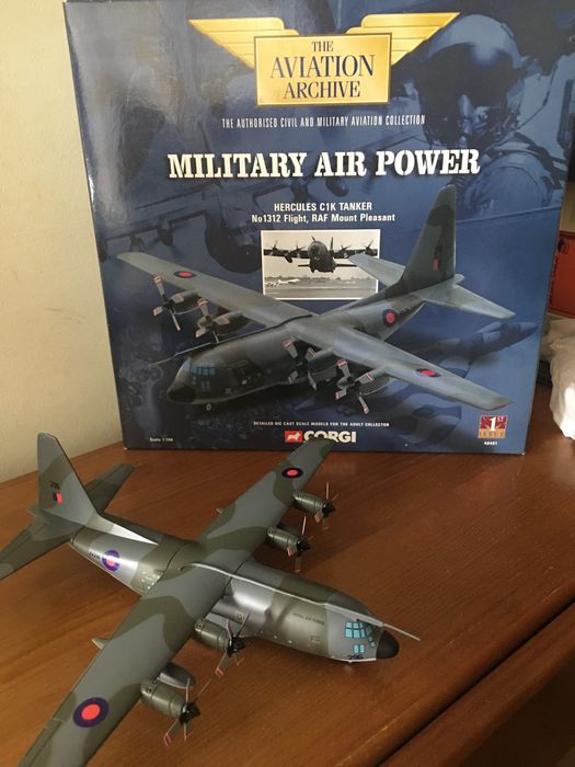 Corgi Aviation Archive C130 1:144