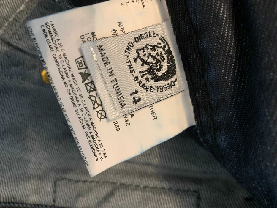 Calça de ganga marca Diesel